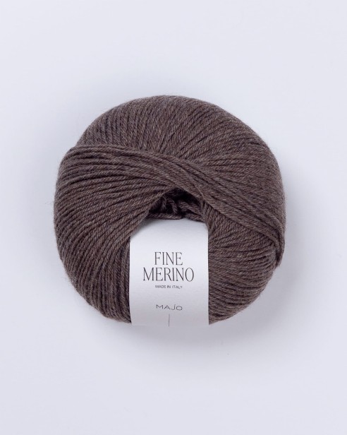 włóczka fine merino WALNUT ciemny brąz